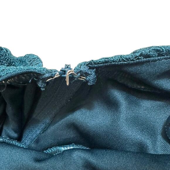 Windsor Dark Teal Lace Overlay Low Back Mini Dress Medium Party Cocktail Evening - Picture 11 of 11